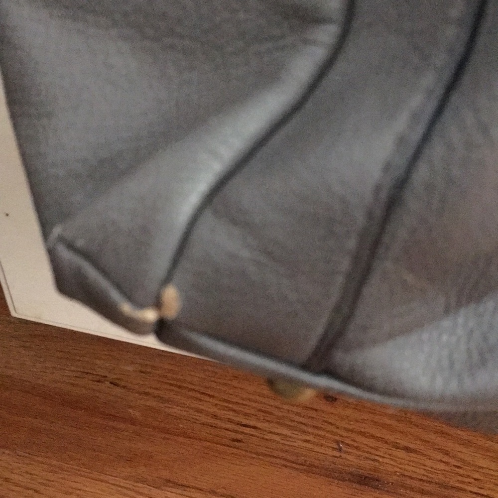 Gray Bag - Picture 4 of 4
